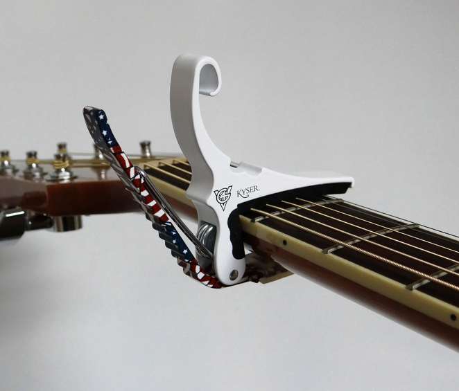 G4V_Kyser_Quick-Change_Capo