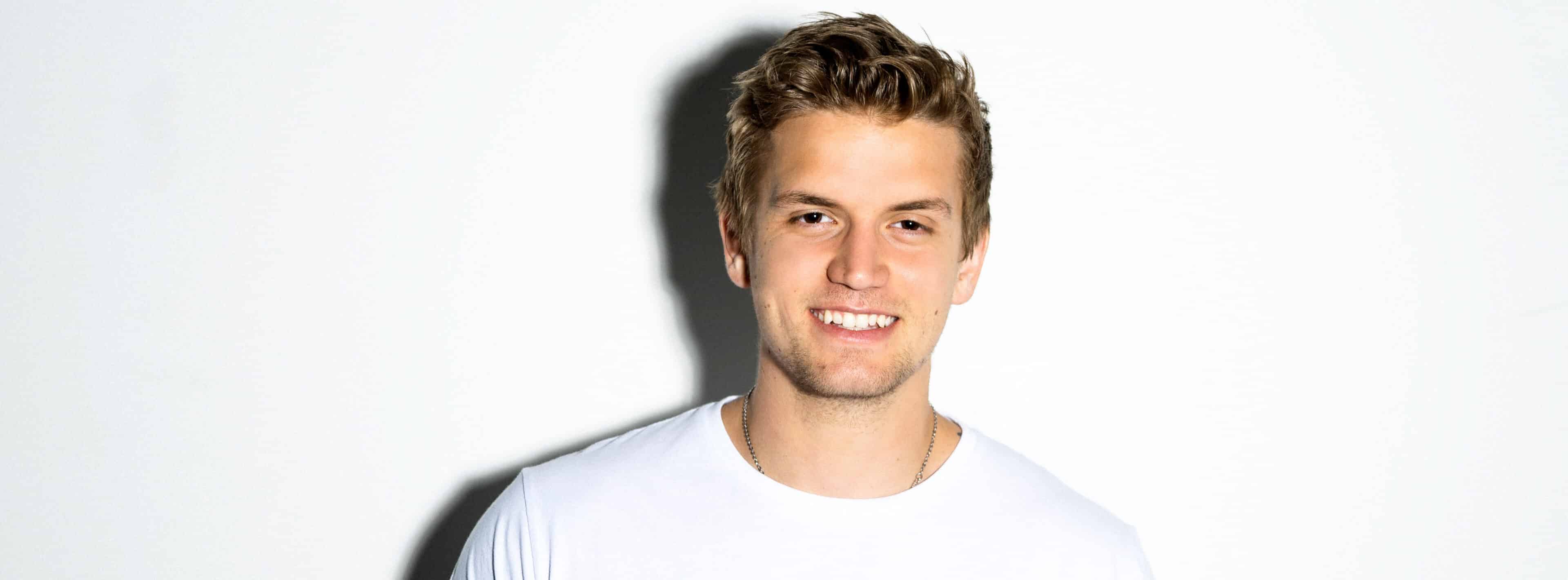 Levi Hummon Remembers Early ‘Fan’ John Prine, Makes New Music with “A Home”