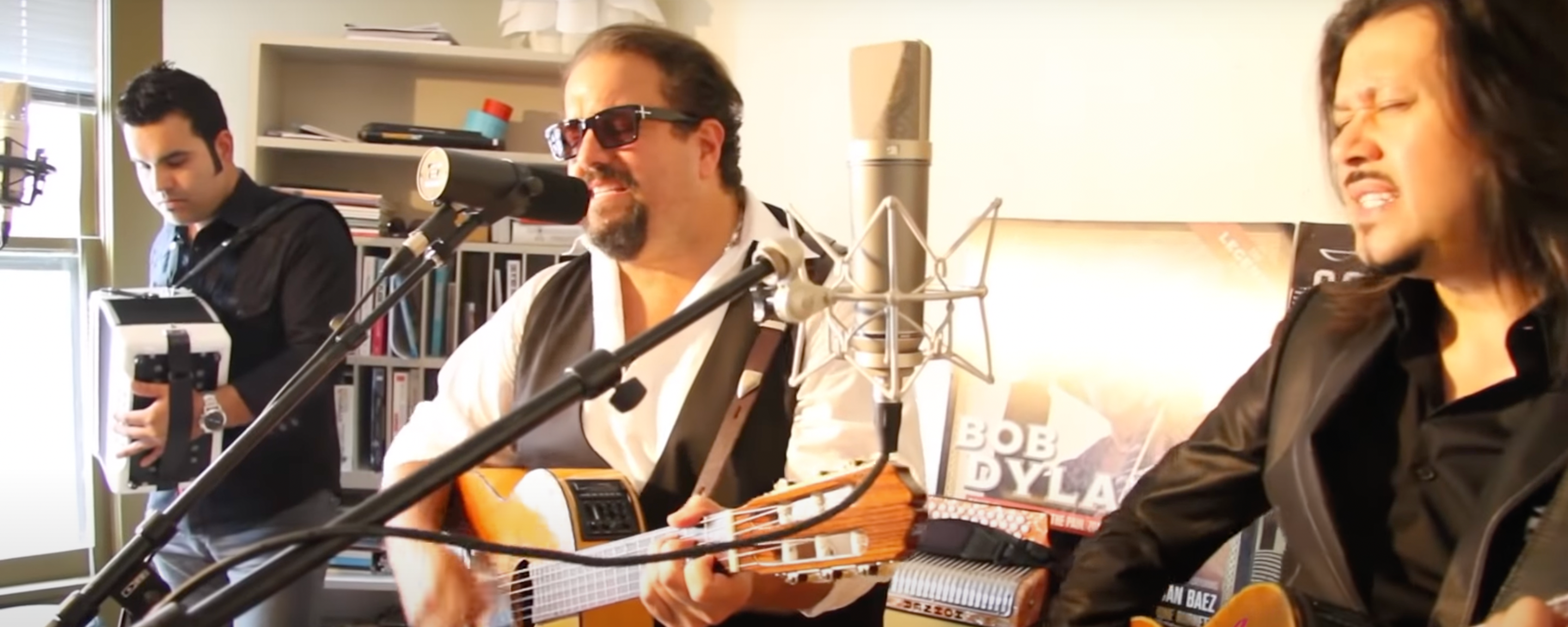 AS Throwback: The Mavericks’ Stripped Back Version Of “Born To Be Blue”