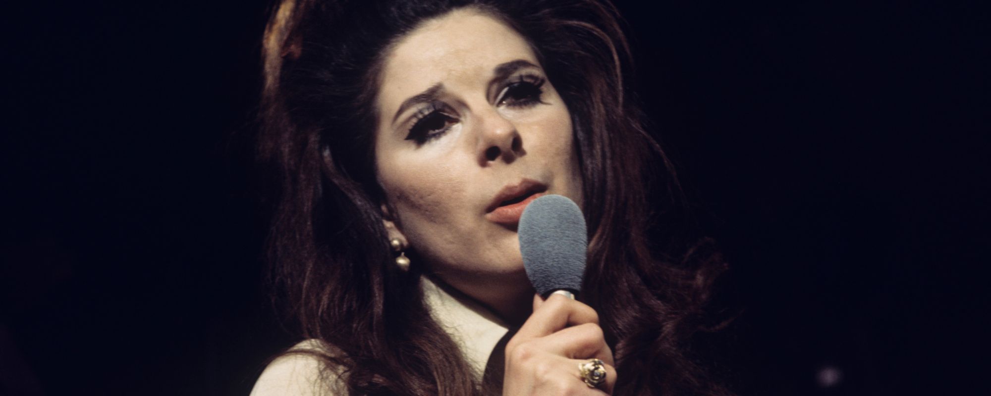 Bobbie Gentry singing