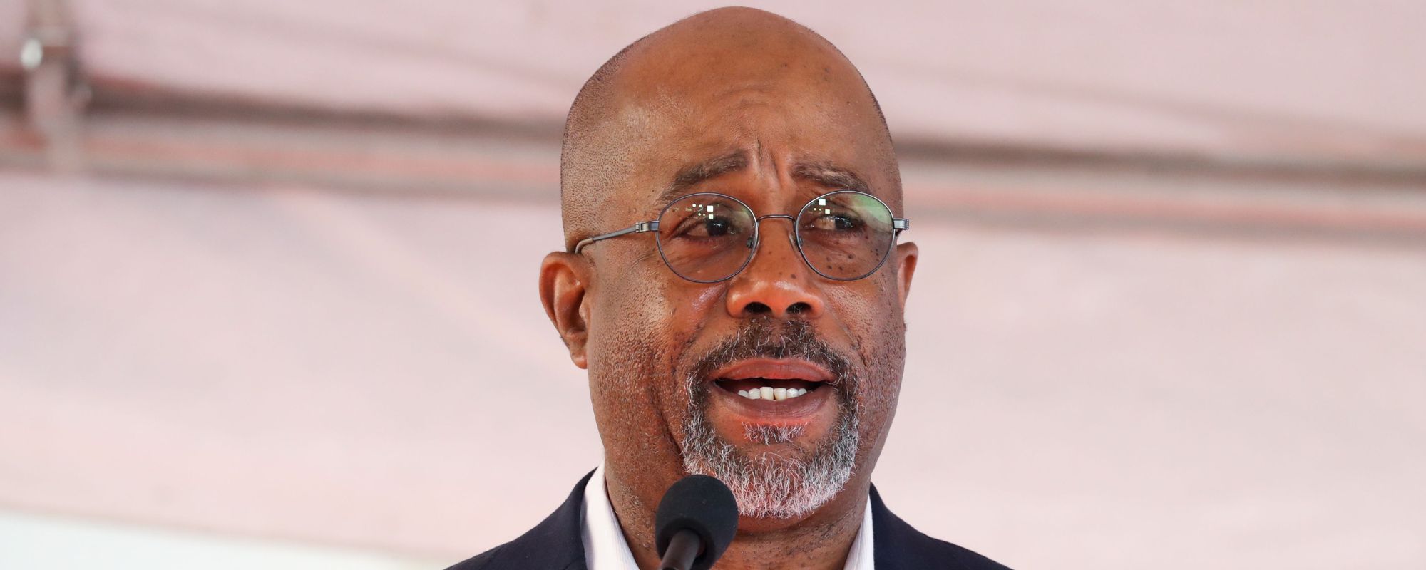 Darius Rucker Mourns Death of Longtime Crew Member