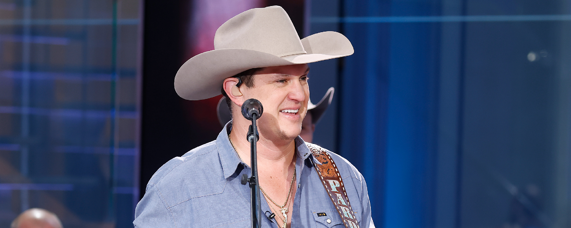 Jon Pardi Shocked When Asking Fan About Her Recent Breakup: "That Was a Great Answer"