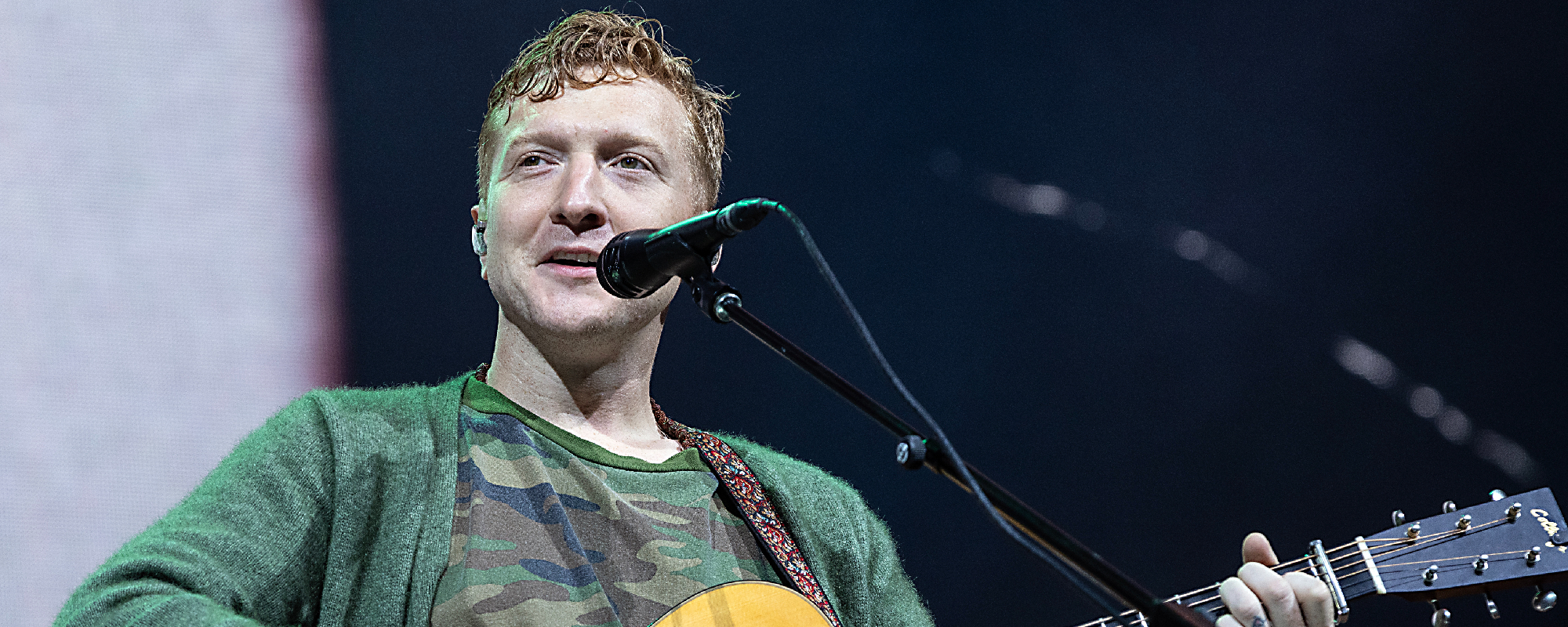 Tyler Childers Offers Dino-Sized Surprise During Dinosaur World Pop-Up Show