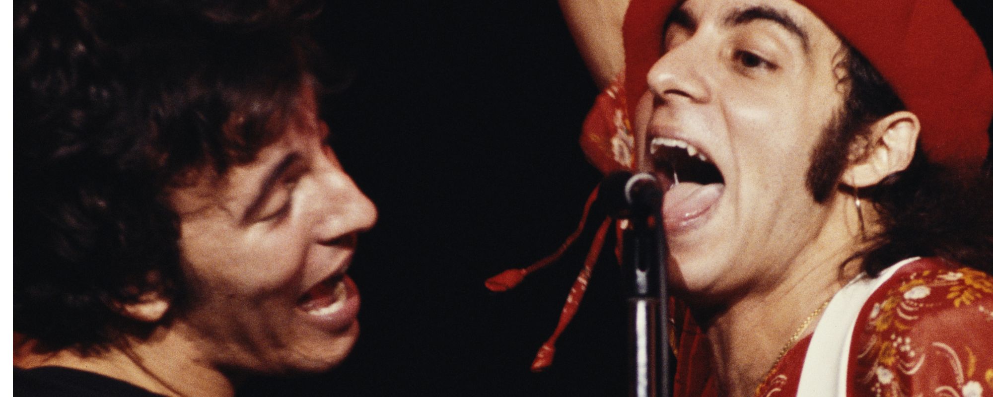 Bruce Springsteen and Steven Van Zandt performing
