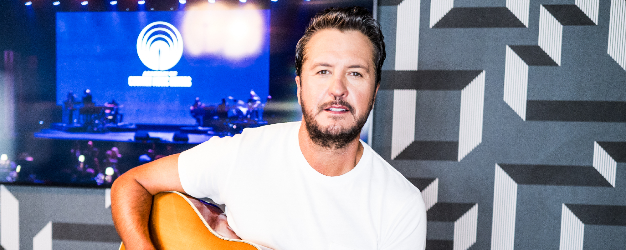 Countdown to the Cma Awards Starts With Special 'Center Stage' 20/20 Event Hosted by Luke Bryan